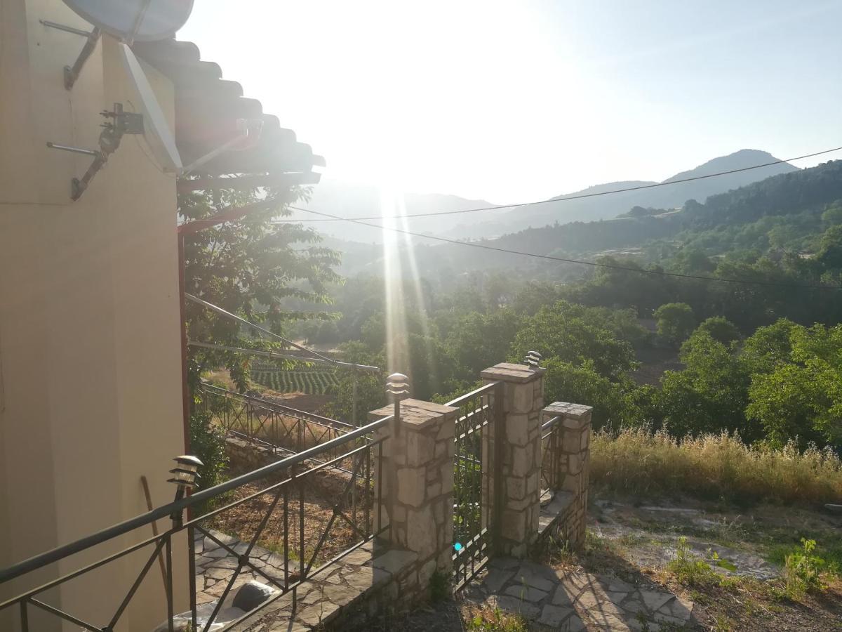 Plataniotissa Mansion Villa Калаврита Екстериор снимка