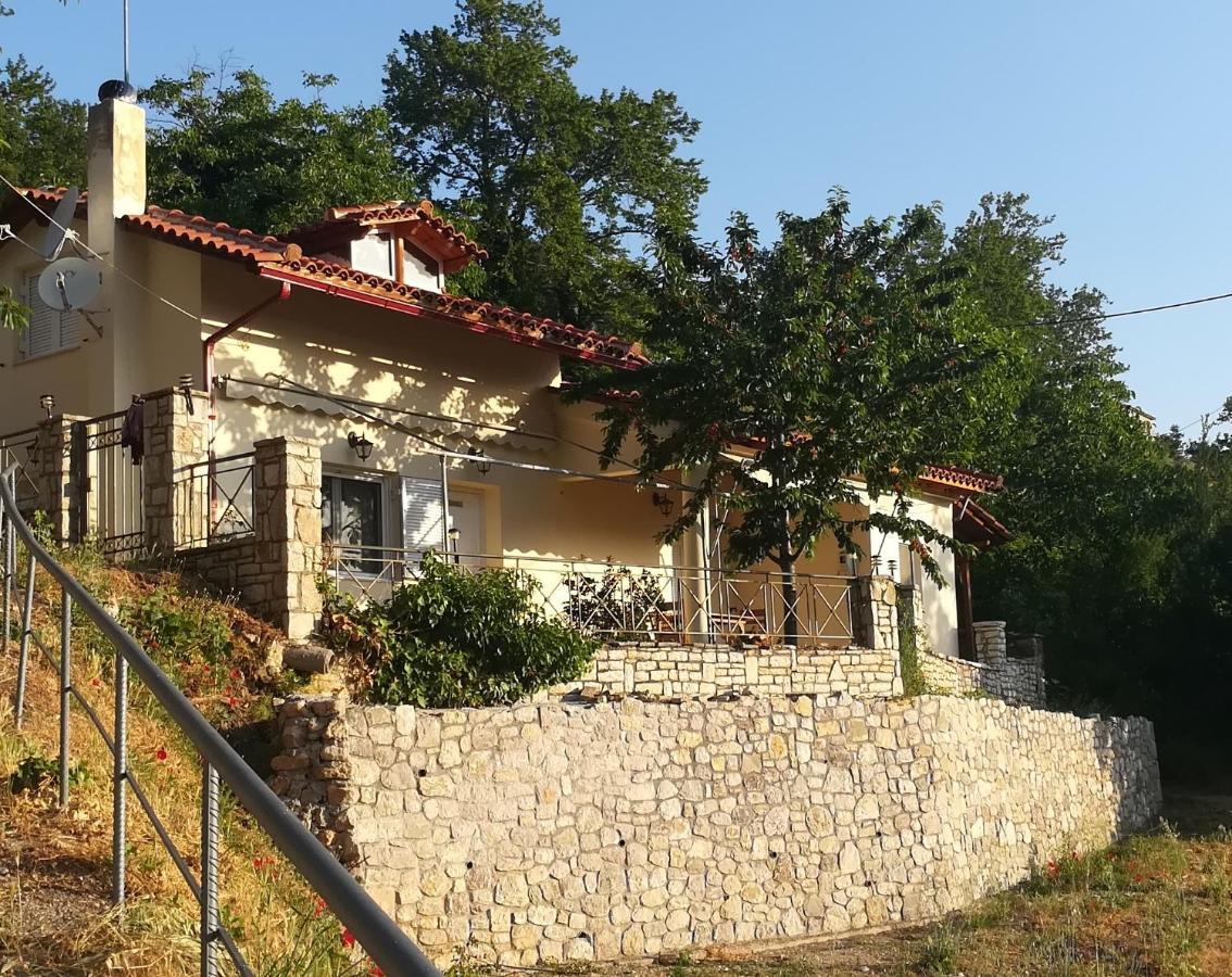 Plataniotissa Mansion Villa Калаврита Екстериор снимка