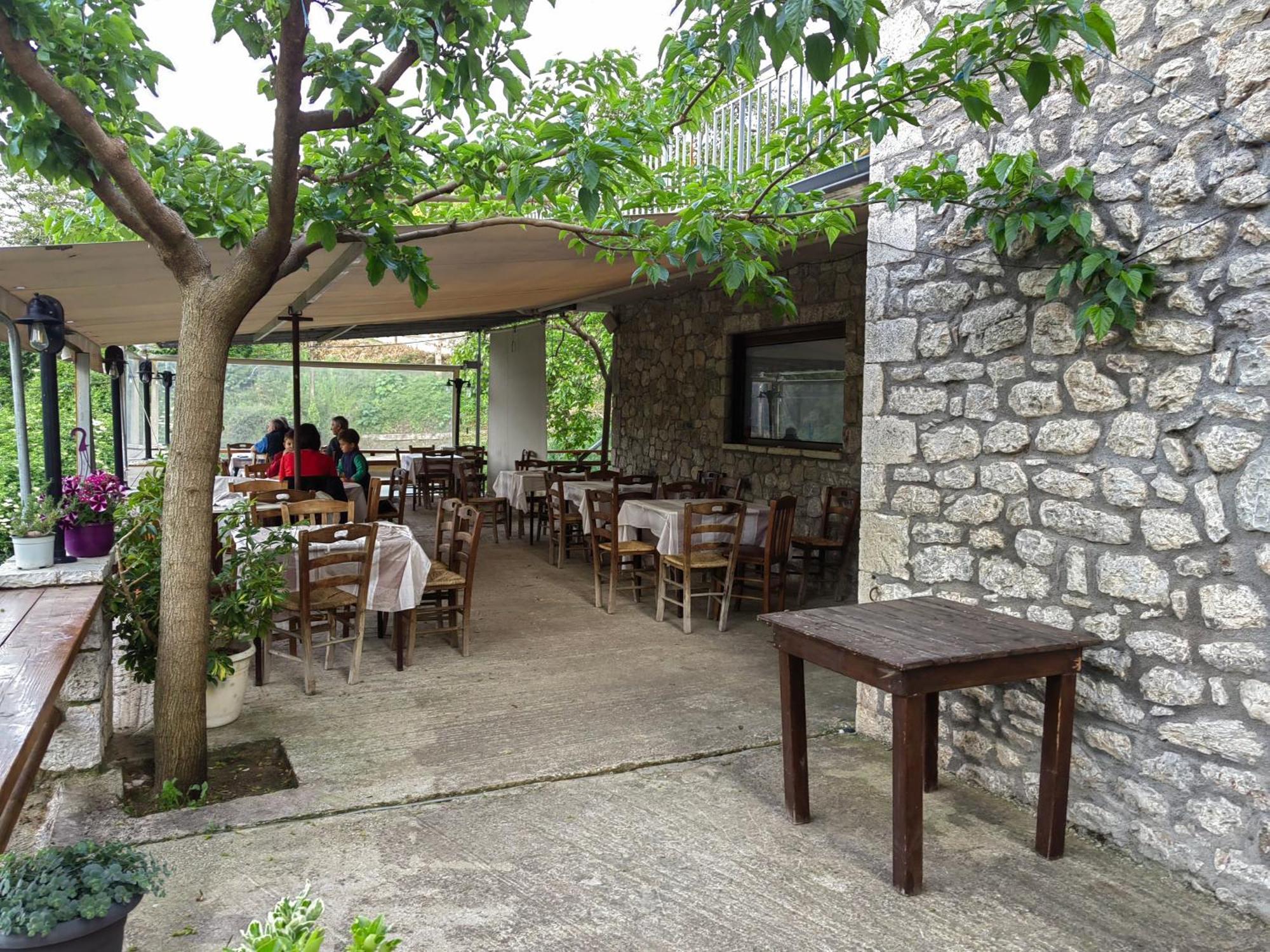 Plataniotissa Mansion Villa Калаврита Екстериор снимка
